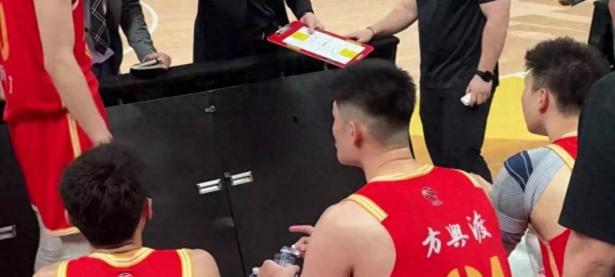 包含湖北队关键时刻备战，外援球员表现亮眼的词条