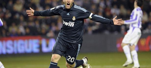 排球赛场焦点！澳大利亚队对阵克罗地亚队，核心球员受伤，球队前景蒙阴影