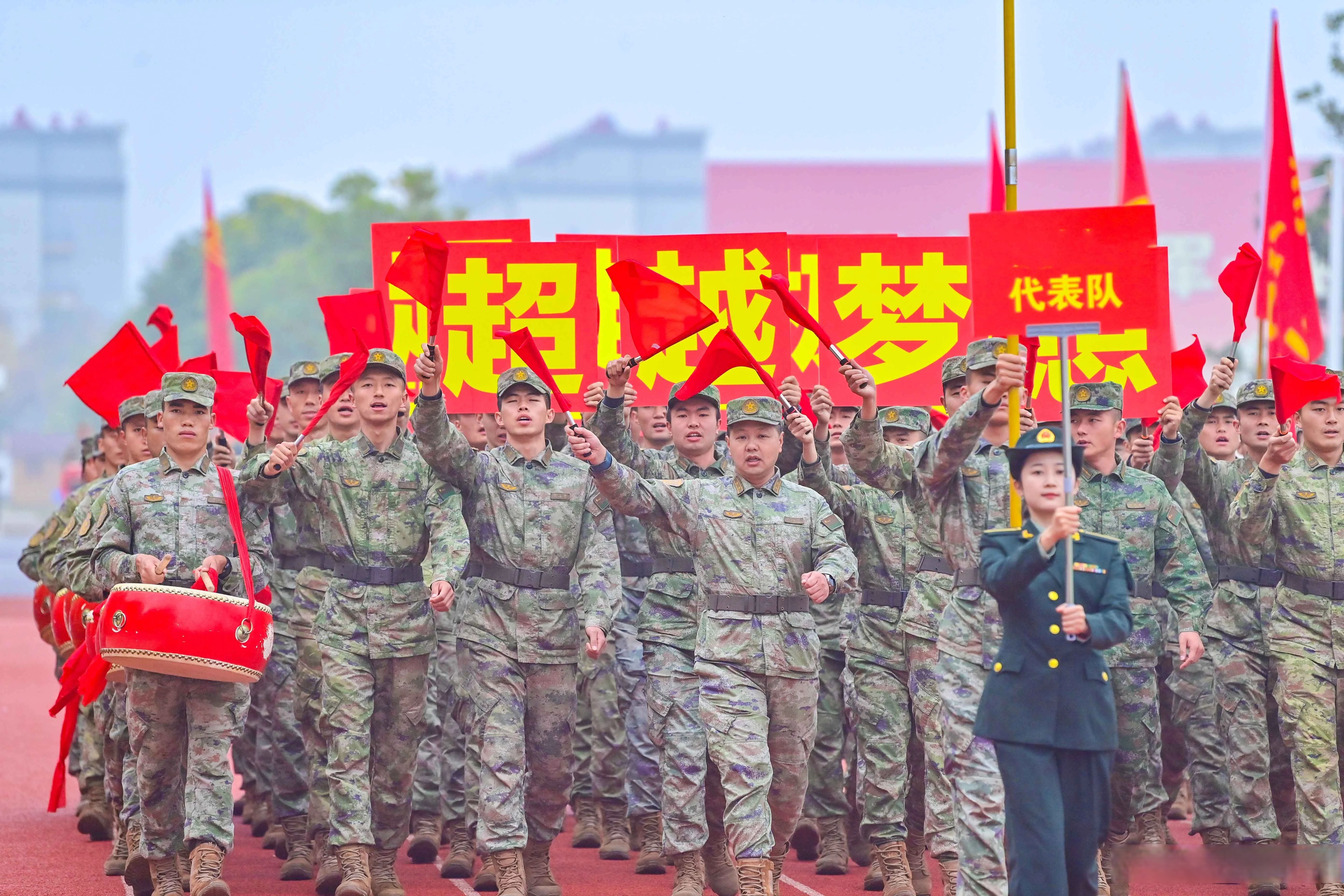 关于队伍努力训练，集结备战体育盛事的信息