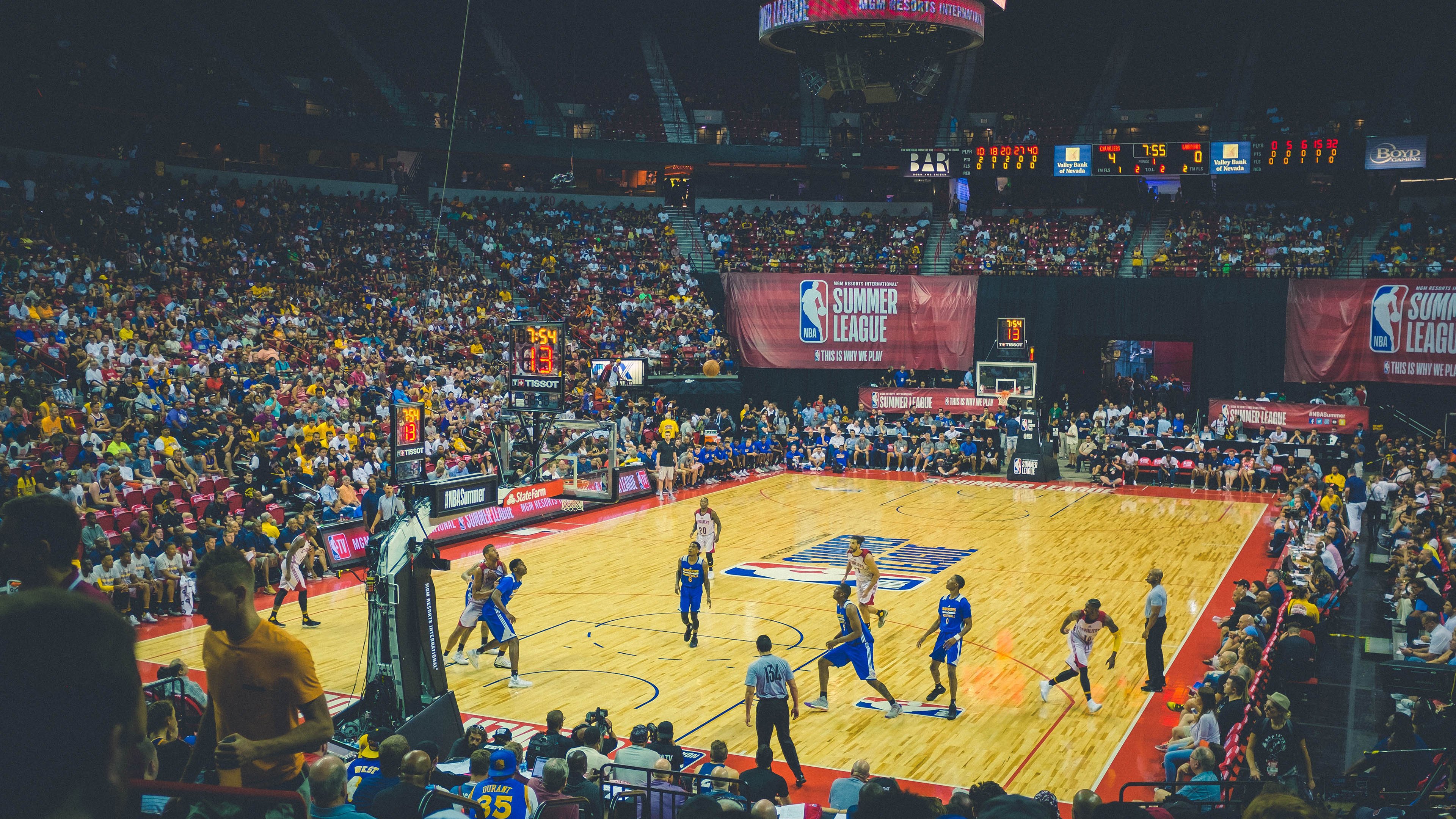 蒂姆迎来十二赛季高光表现，公牛球迷沸腾！